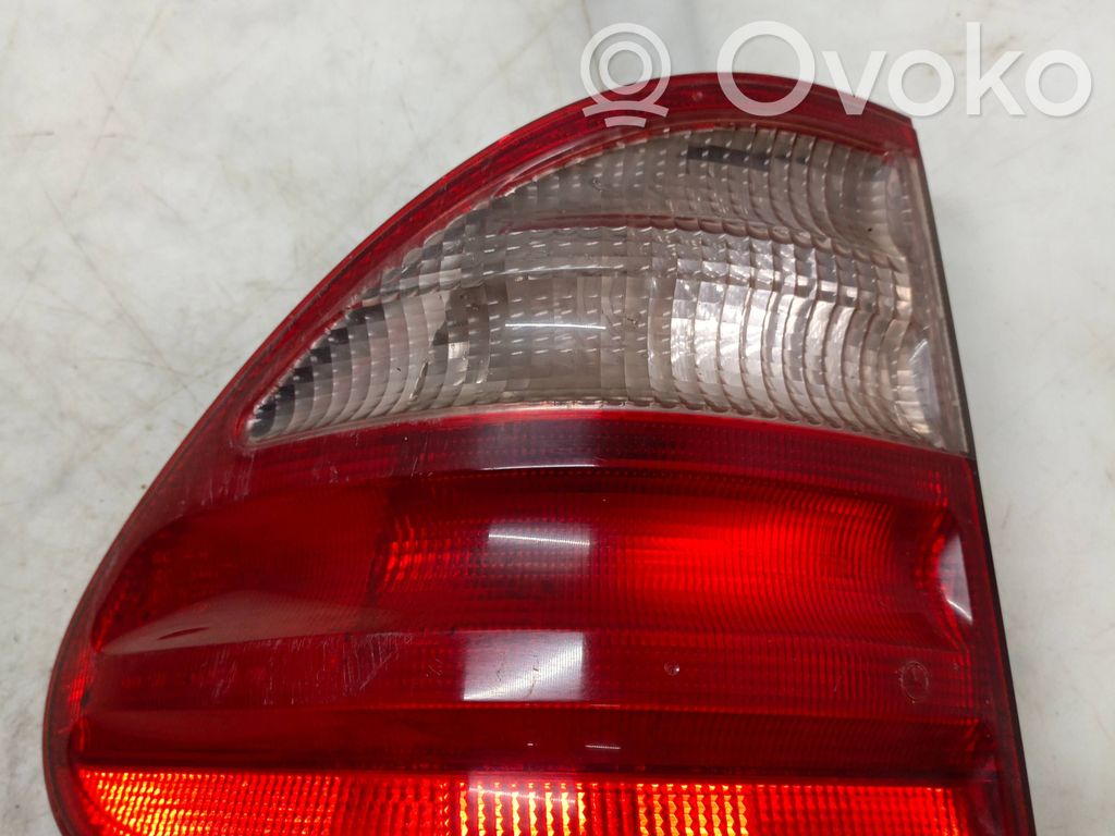 Mercedes-Benz E W210 Lampa tylna 