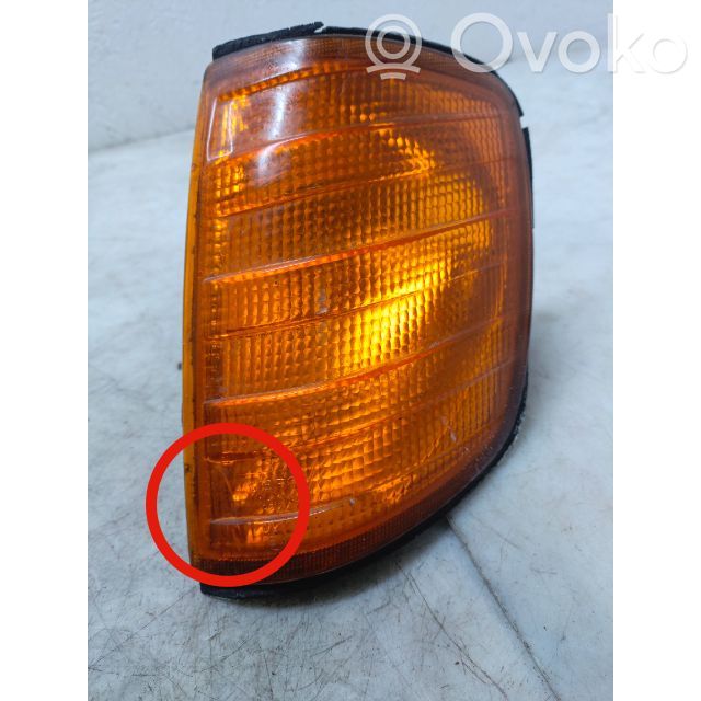 Front indicator light   E130235