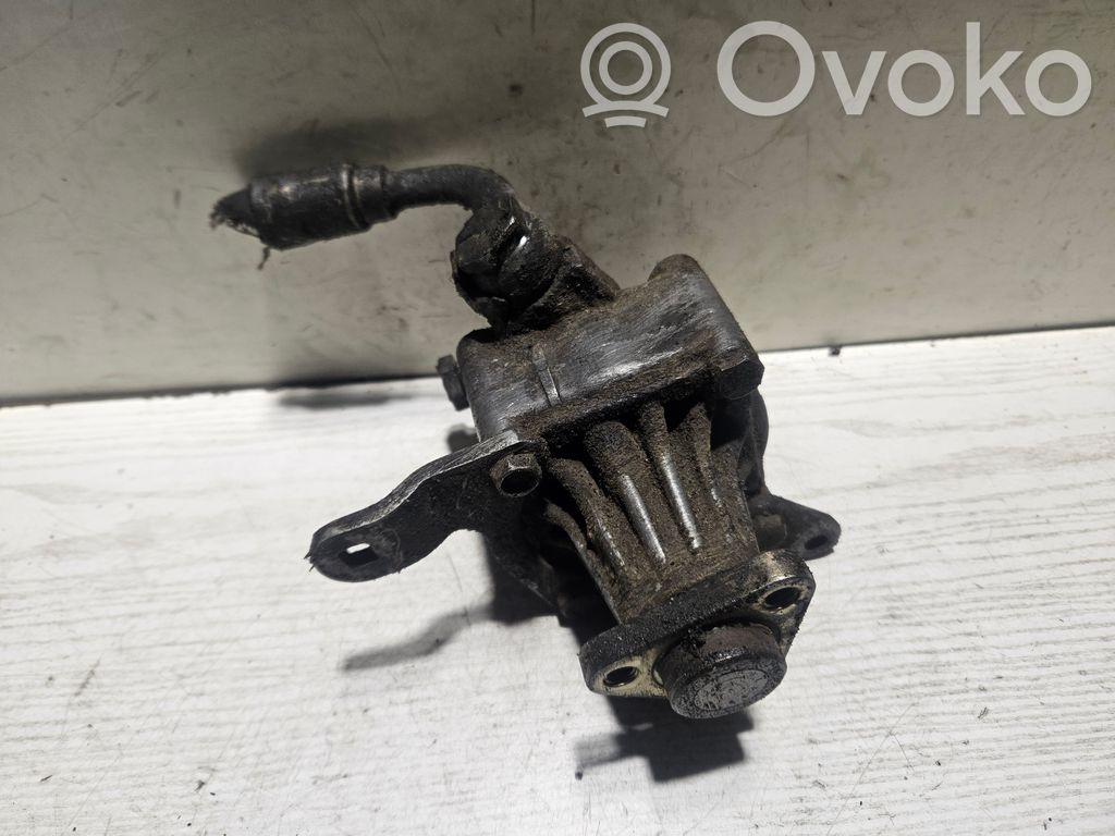 BMW 5 E34 Power steering pump 
