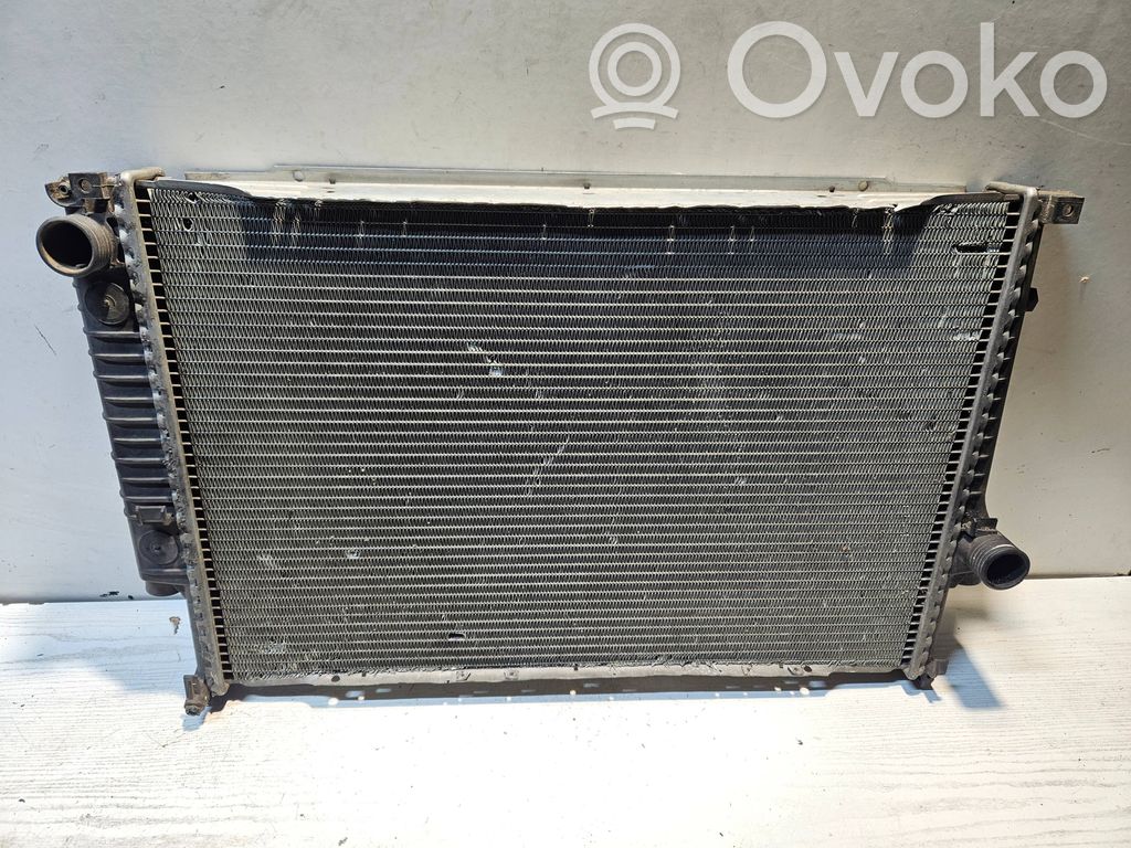 BMW 7 E32 Kilpa variklio dangčio spynos 