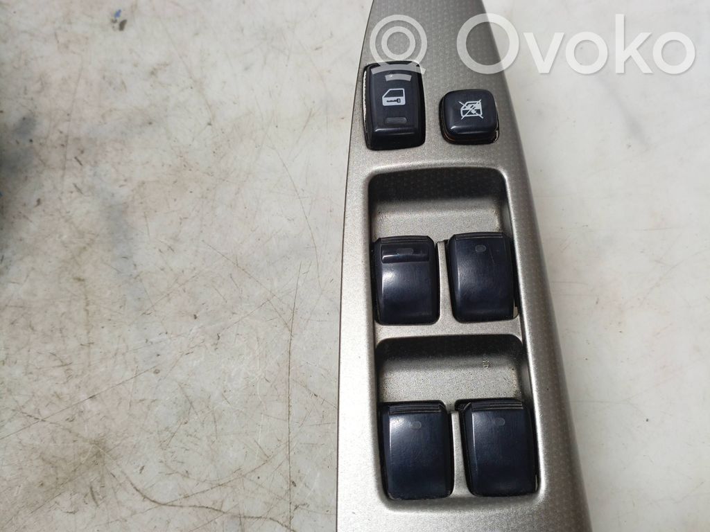 Toyota Avensis Verso Electric window control switch 