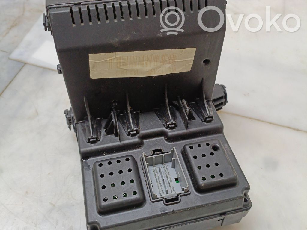 Volvo V70 Fuse module 