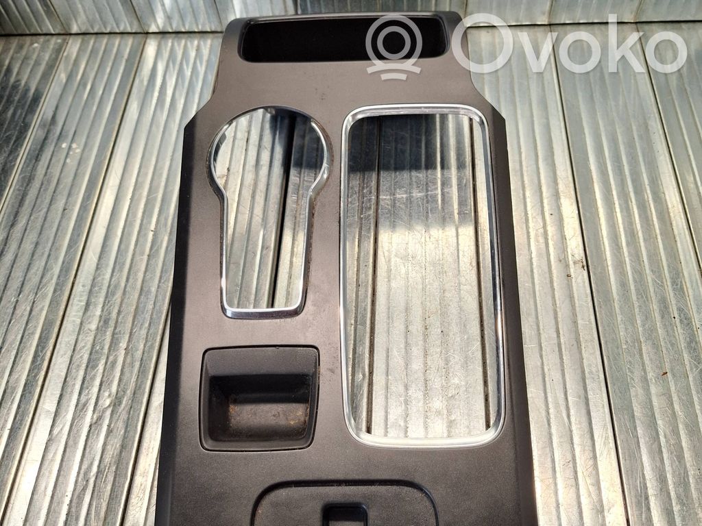 Ford Fusion II Pavarų perjungimo svirties apdaila (plastikinė) 