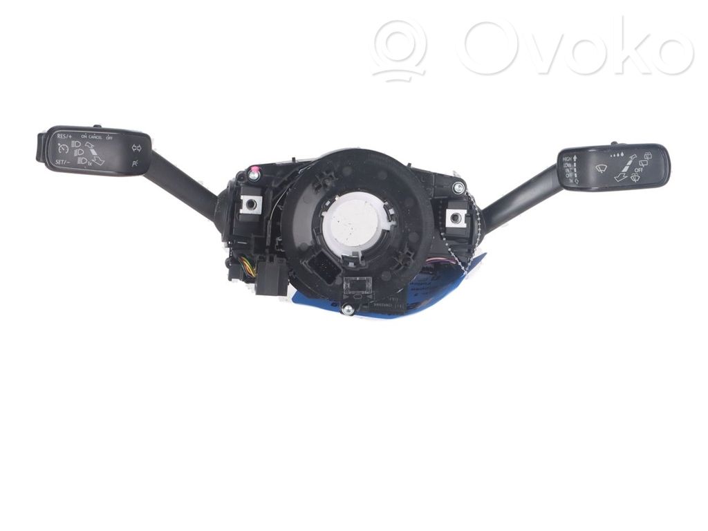 Skoda Rapid (NH) Interruptor/palanca de limpiador de luz de giro 