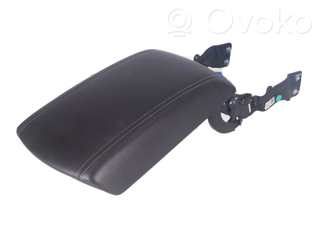 Armrest   EM2BR054C74ARM