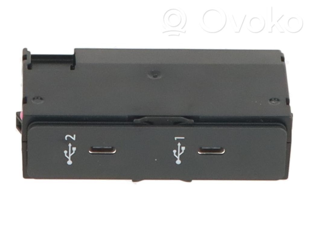 Audi Q3 F3 USB-Anschluss 