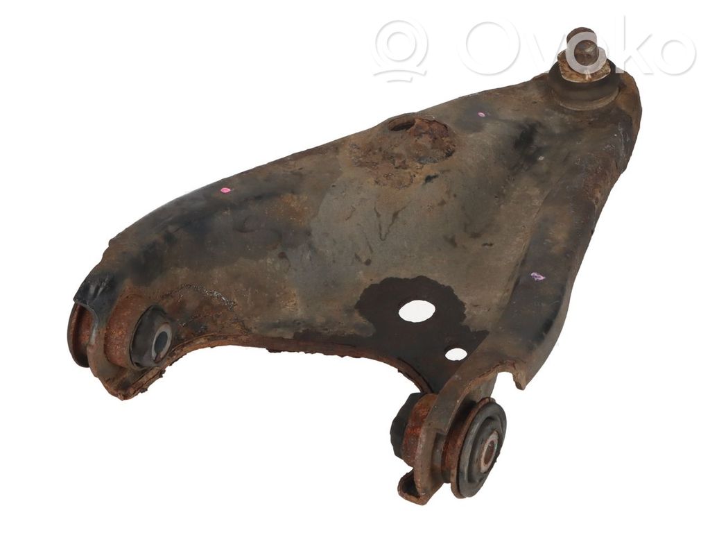 Dacia Sandero Front lower control arm/wishbone 