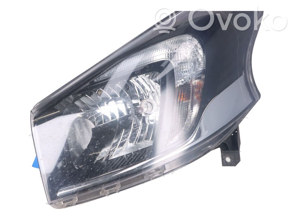 Opel Vivaro Phare frontale 