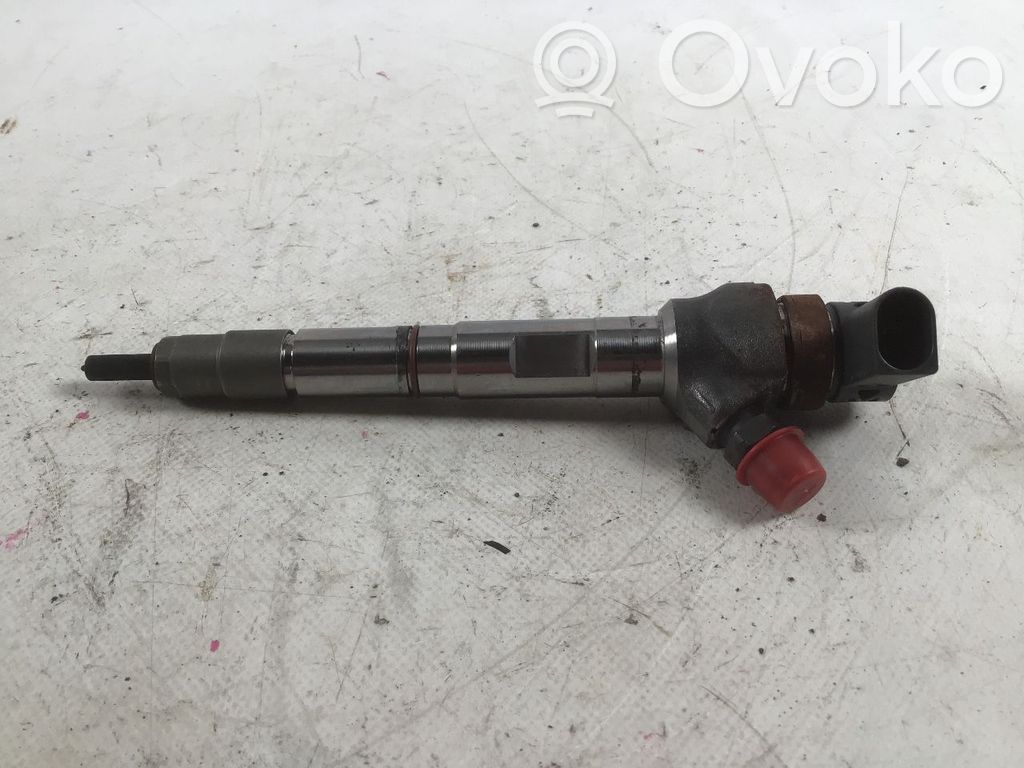 Volkswagen PASSAT B8 Inyector de combustible 