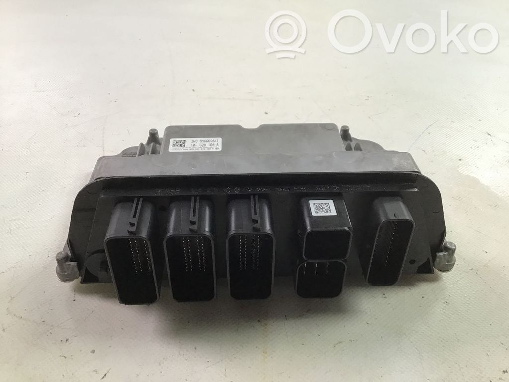BMW 2 F46 Engine control unit/module 