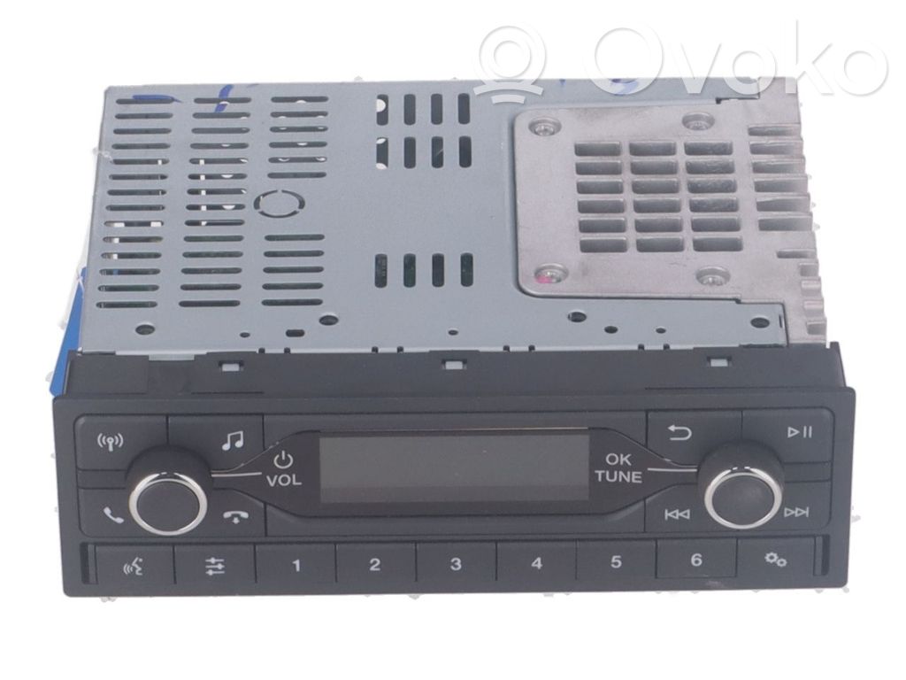 Panel / Radioodtwarzacz CD/DVD/GPS   2639623