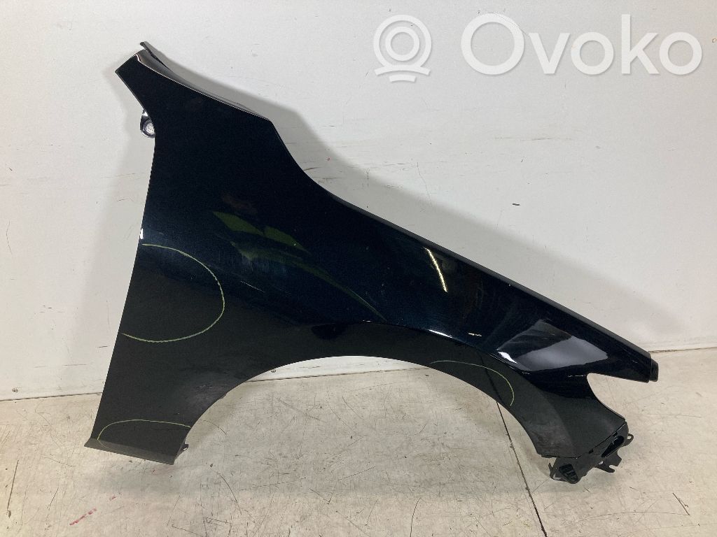 Mazda 3 Крыло 