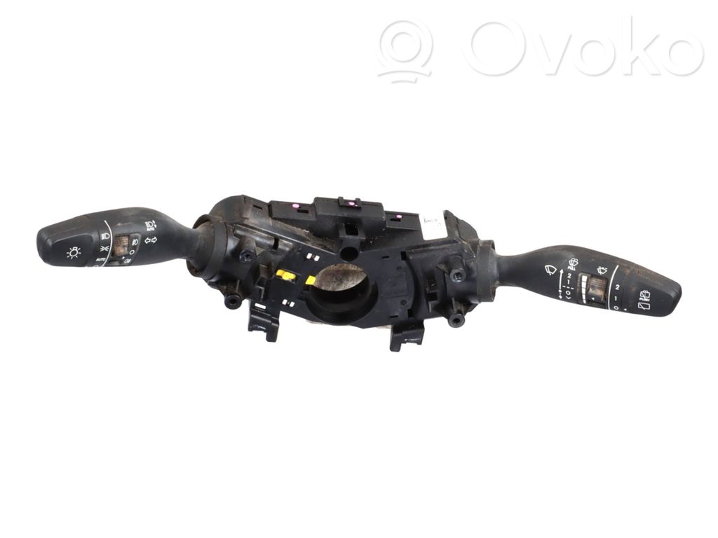 Hyundai i30 Interruptor/palanca de limpiador de luz de giro 