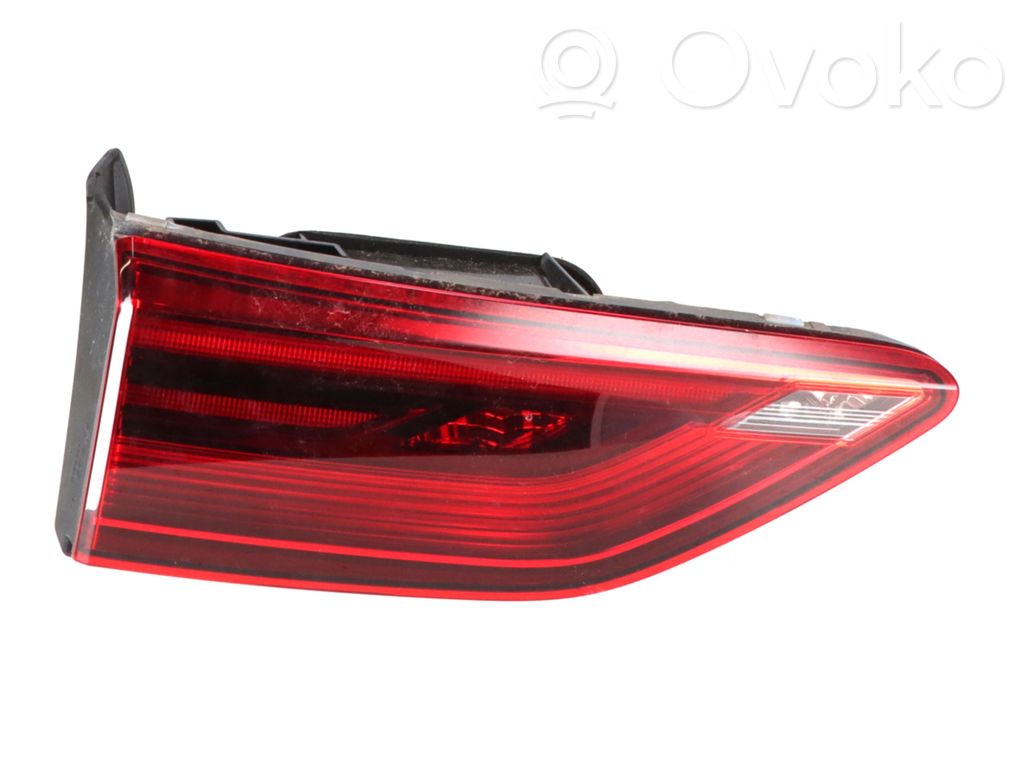 Volkswagen Golf VIII Luci posteriori del portellone del bagagliaio 