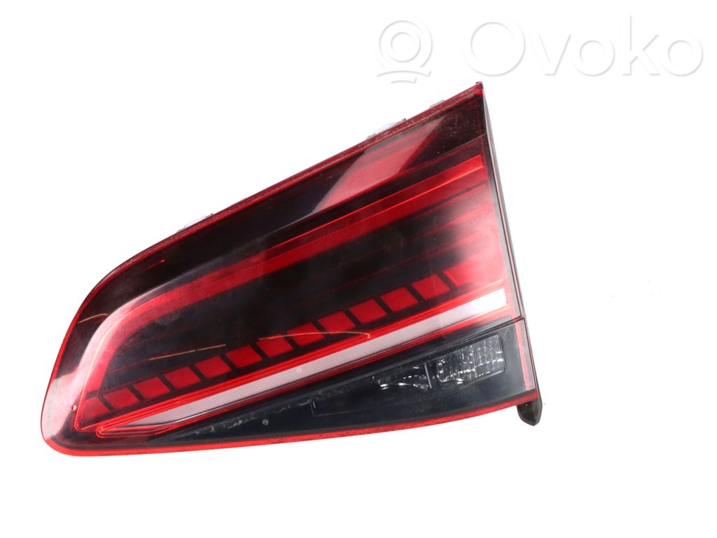 Volkswagen Golf VII Lampy tylnej klapy bagażnika