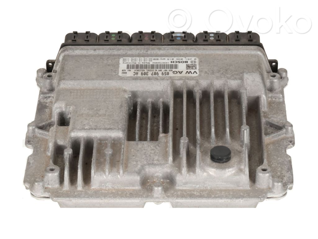 Volkswagen Touareg III Engine control unit/module 