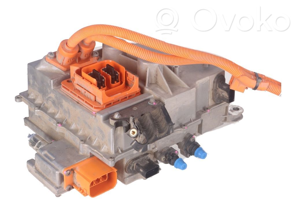 Inversor/convertidor de voltaje   9845423