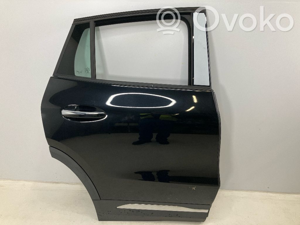 Mercedes-Benz GLA H247 Puerta trasera 