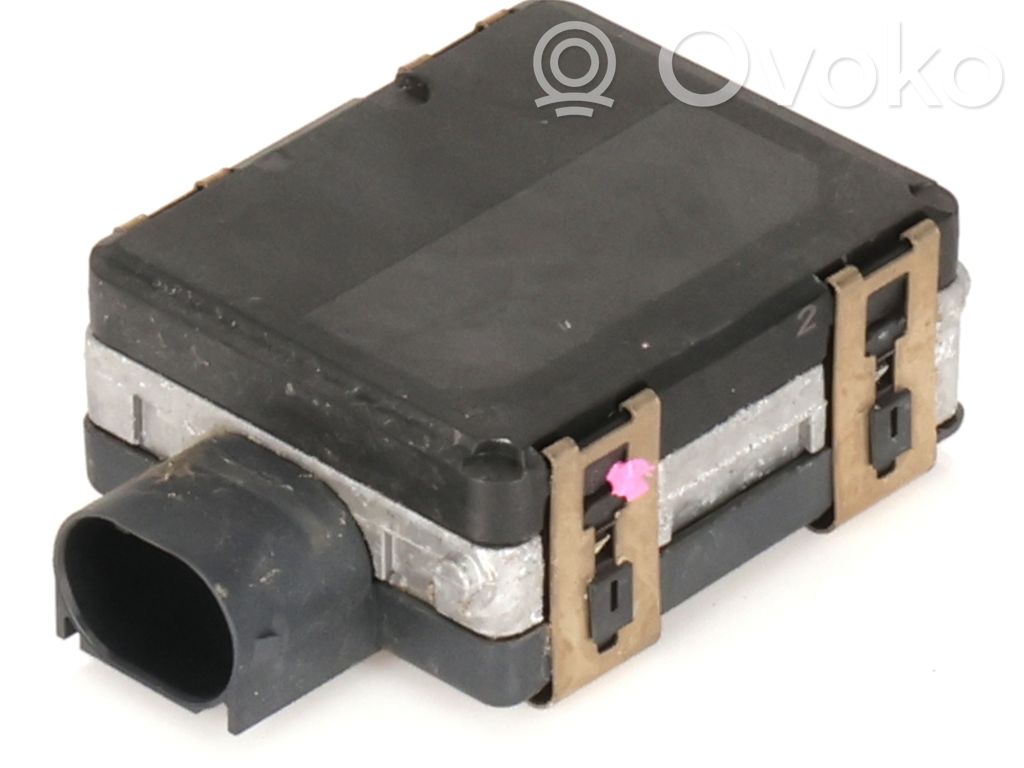 Volkswagen PASSAT B8 Sensor de radar Distronic 