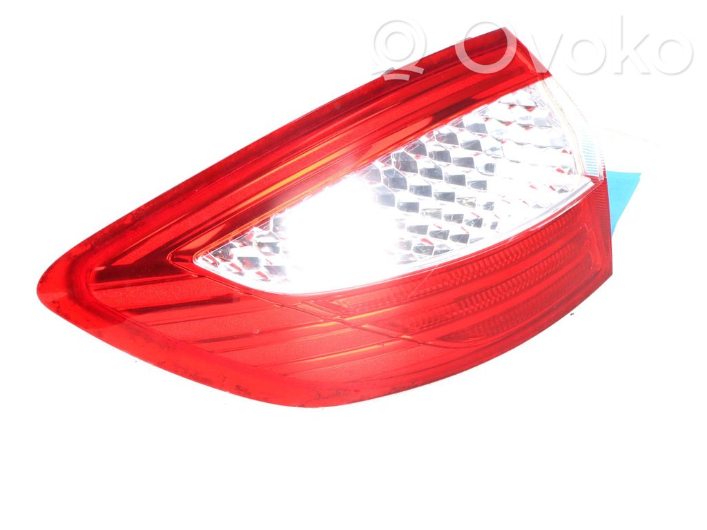 Ford Mondeo MK IV Lampă spate în caroserie 