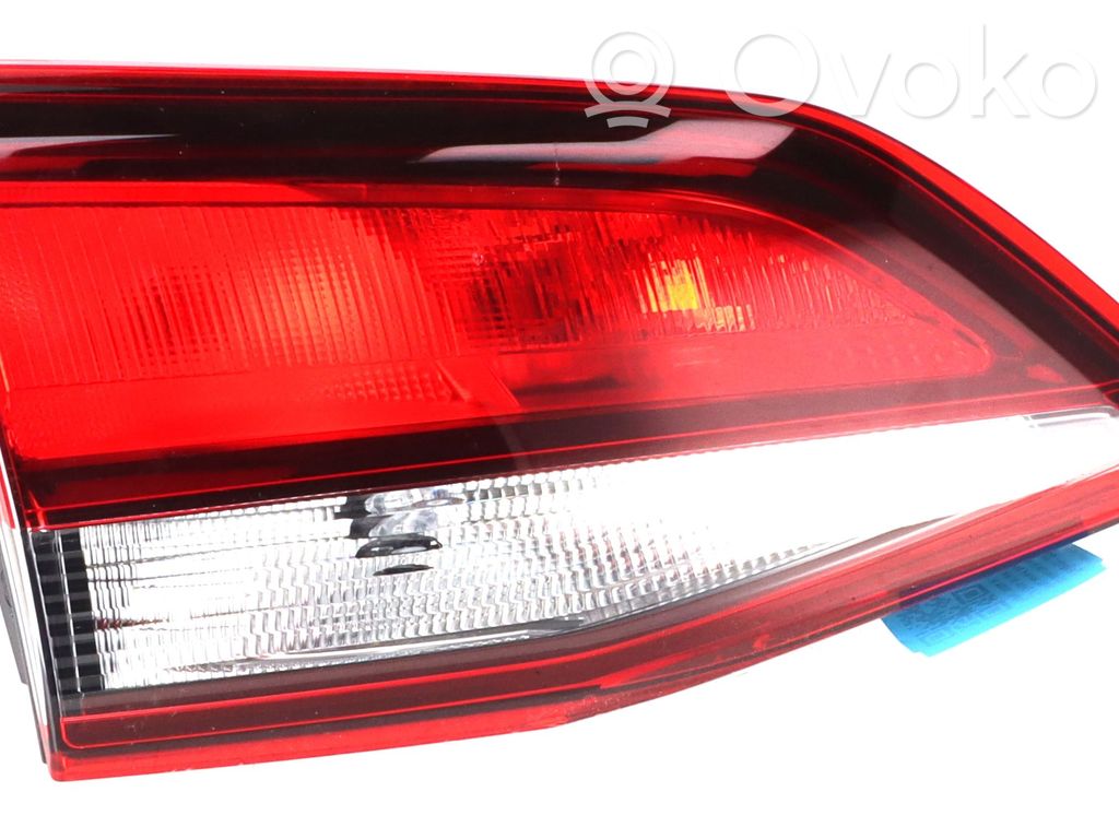 Opel Astra K Luci posteriori del portellone del bagagliaio 