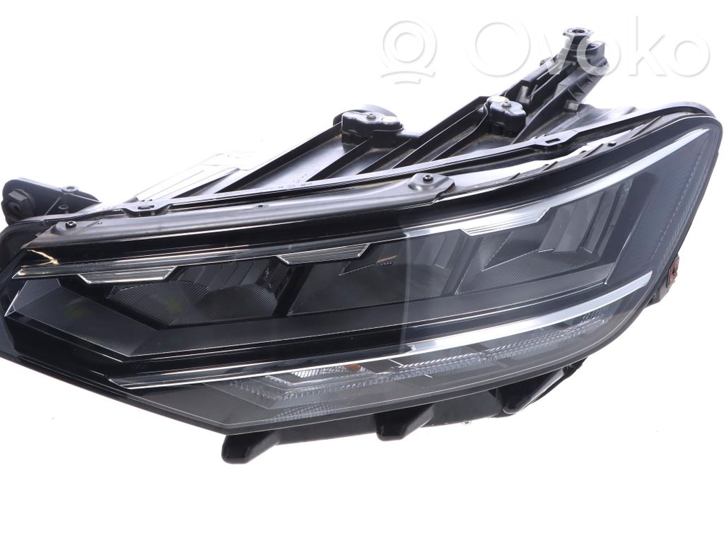 Volkswagen PASSAT B8 Faro delantero/faro principal