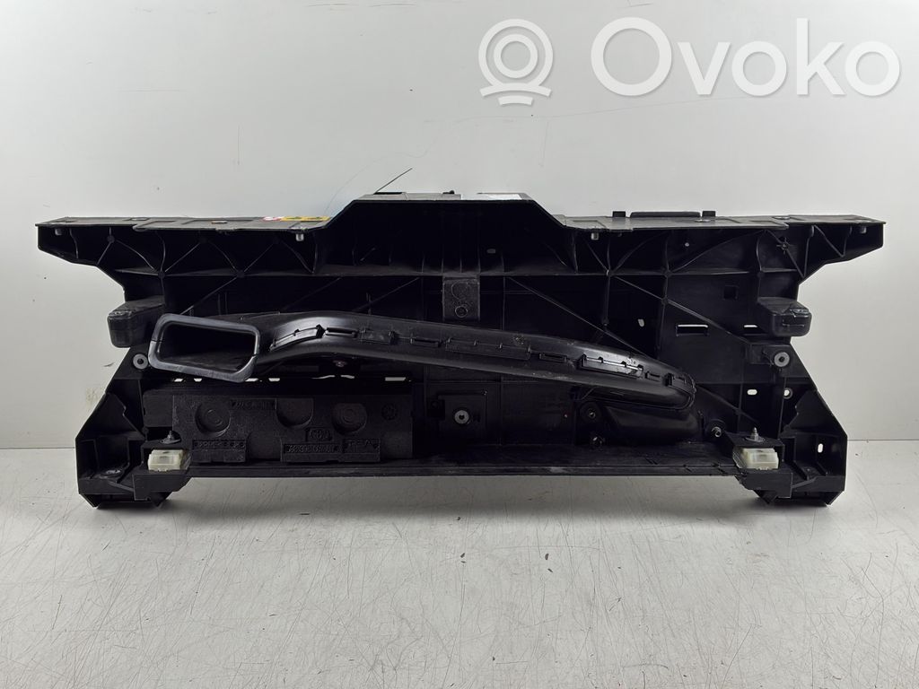 Opel Vivaro Radiatorių panelė