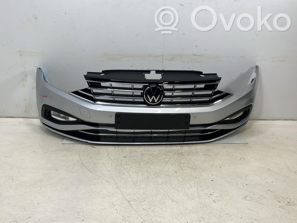 Volkswagen PASSAT B8 Zderzak przedni 