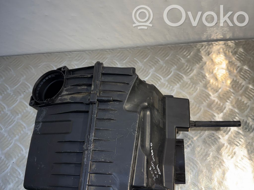 Peugeot 3008 I Air filter box 