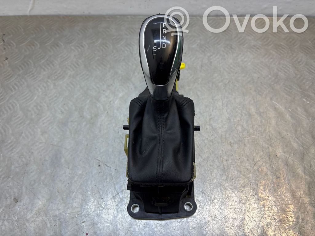 Volvo V60 Lewarek zmiany biegów / górny 