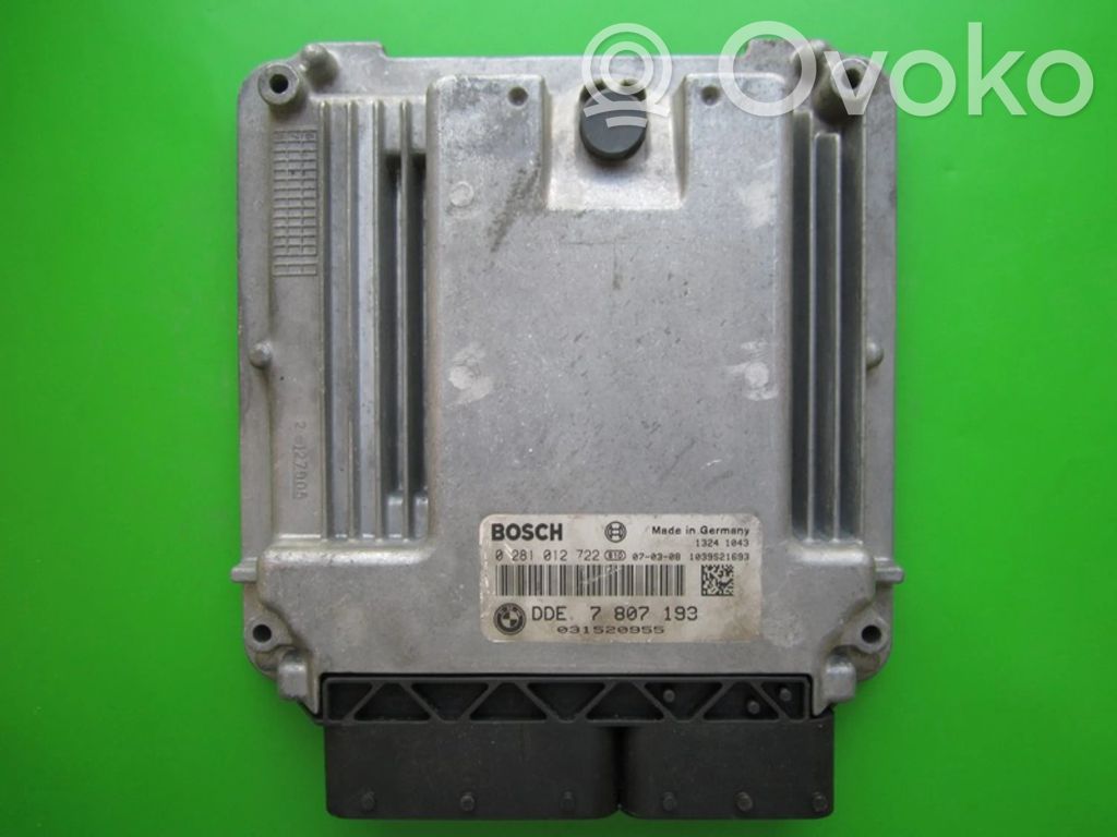 Unidad de control/módulo ECU del motor   DDE7807193,0281012722