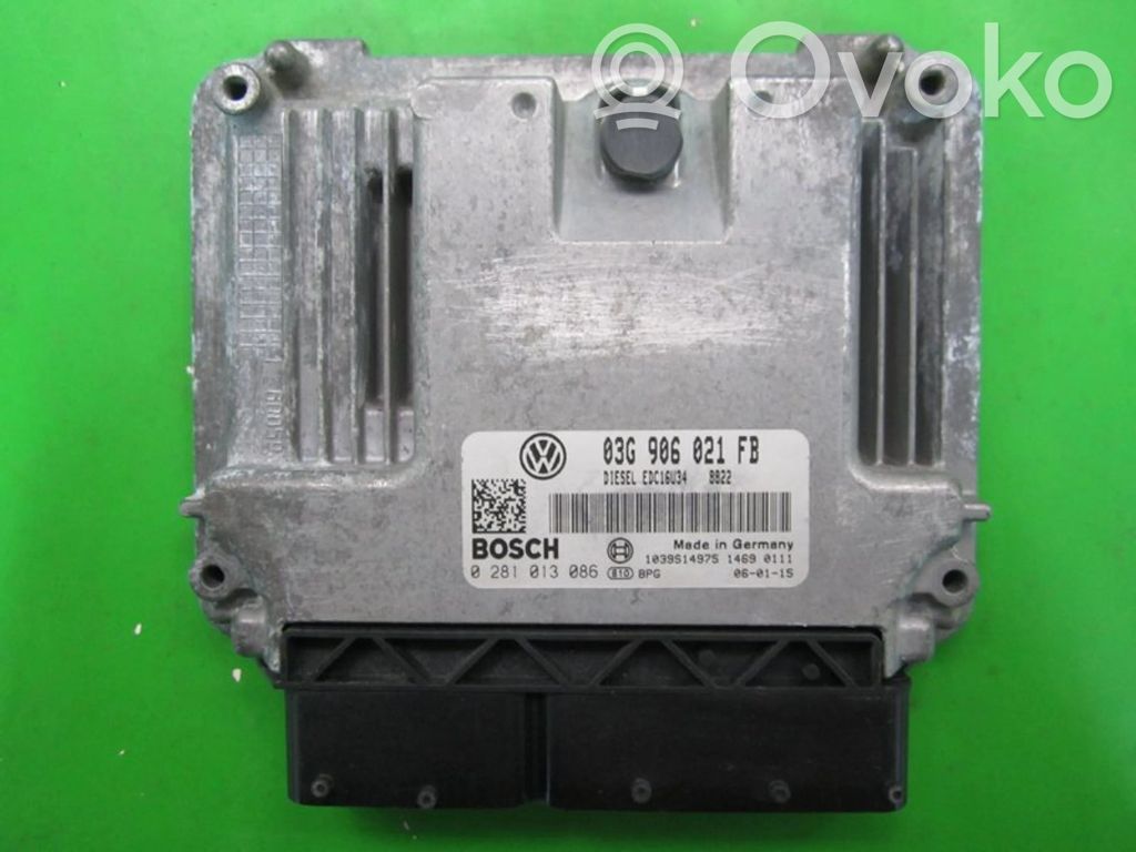 Volkswagen PASSAT B6 Komputer / Sterownik ECU silnika 