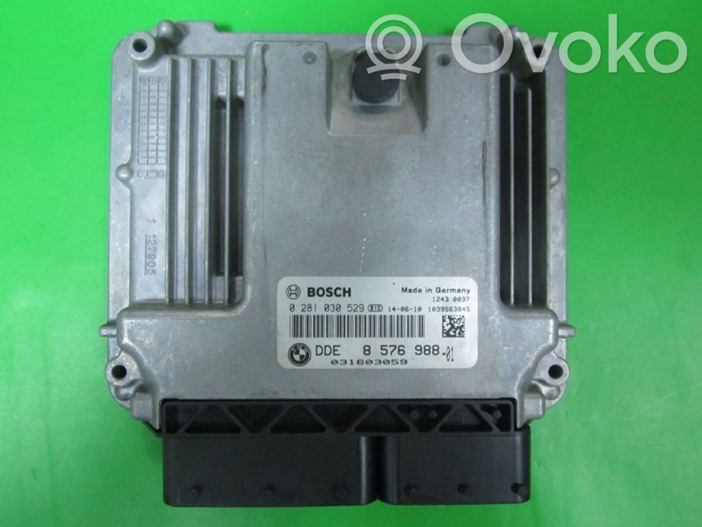 Engine control unit/module ECU   DDE8576988,0281030529