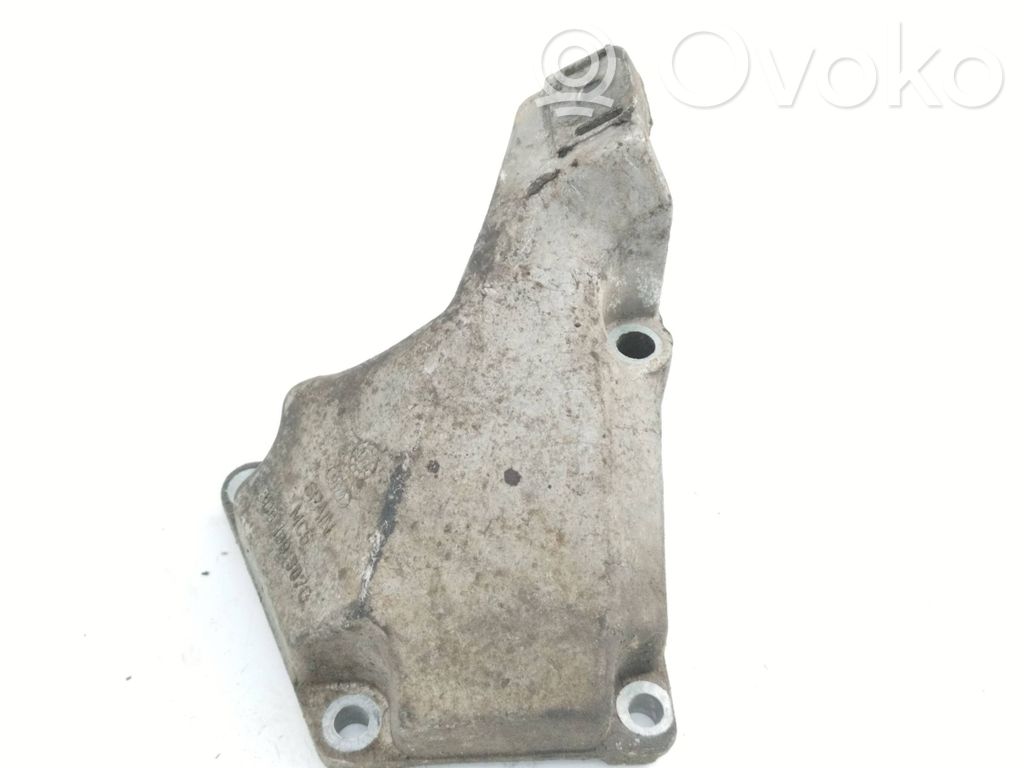 Audi A6 S6 C5 4B Engine mounting bracket 