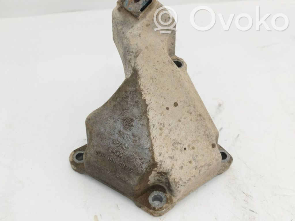 Audi A6 S6 C5 4B Engine mounting bracket 