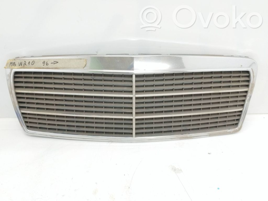 Atrapa chłodnicy / Grill   2108880023,2108800023,A2108880023