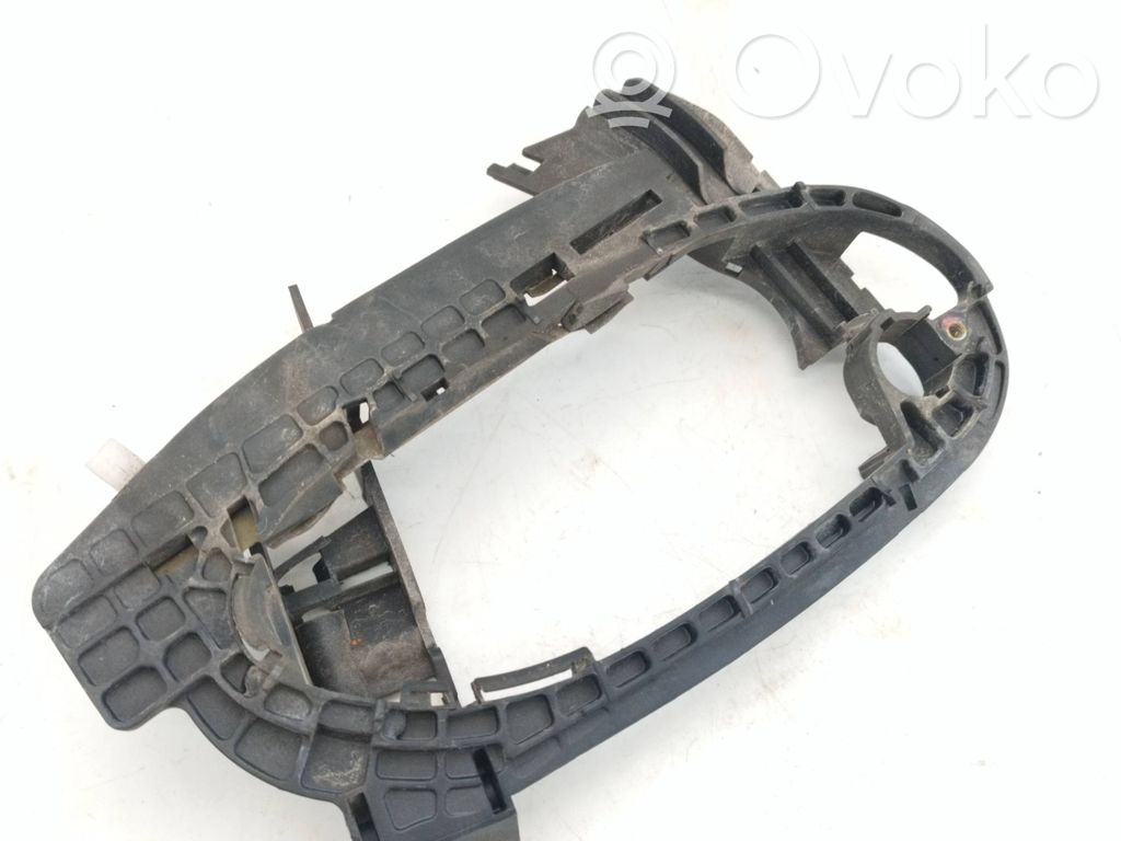 BMW 7 E65 E66 Front door exterior handle/bracket 