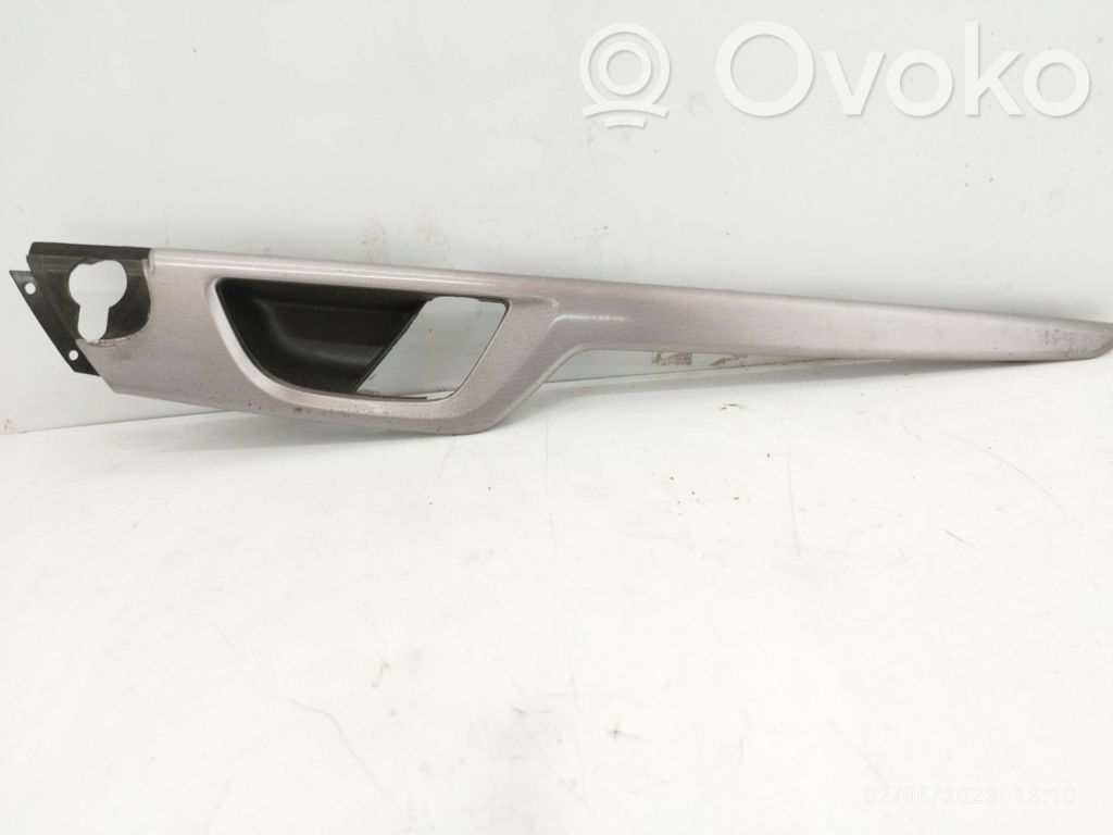Volvo V70 Front door interior handle trim 