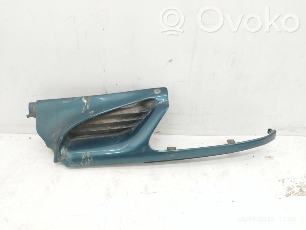 Atrapa chłodnicy / Grill   7700834200