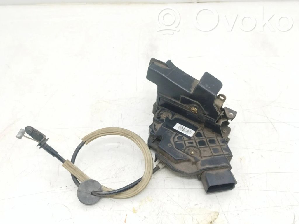 Ford Focus Priekšpusē slēdzene 