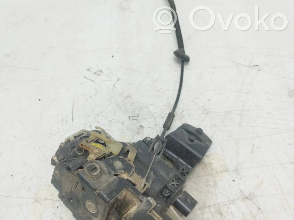 Volkswagen PASSAT B5 Zamek drzwi przednich 