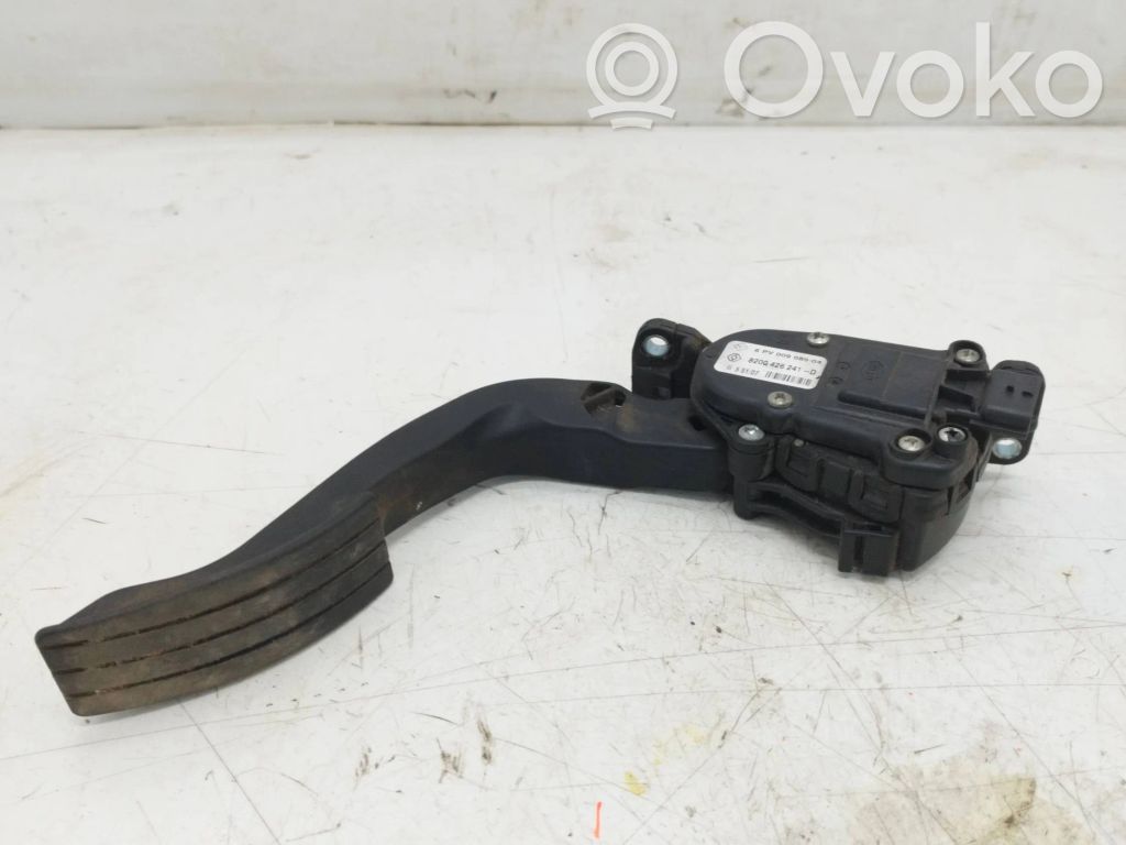 Renault Twingo II Accelerator throttle pedal 