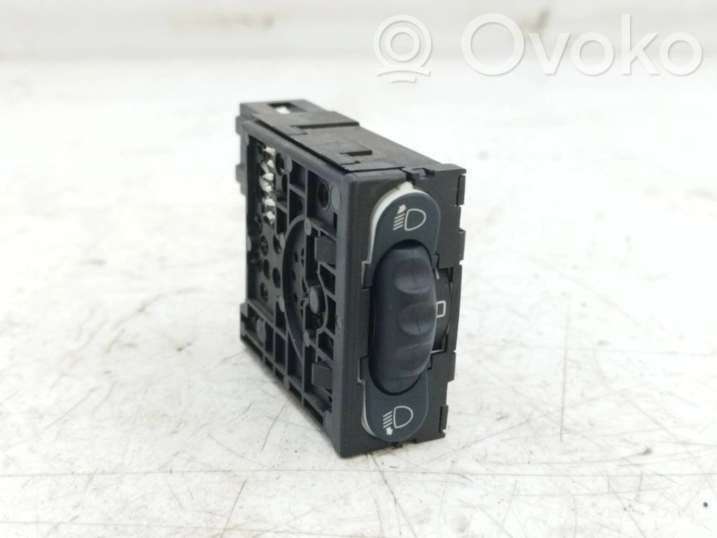 Renault Clio II Headlight level height control switch 