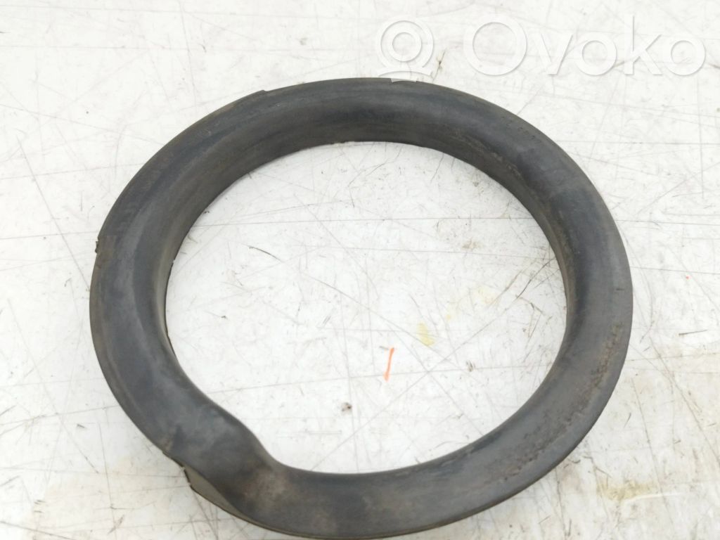 BMW 5 E39 Coil spring mount 