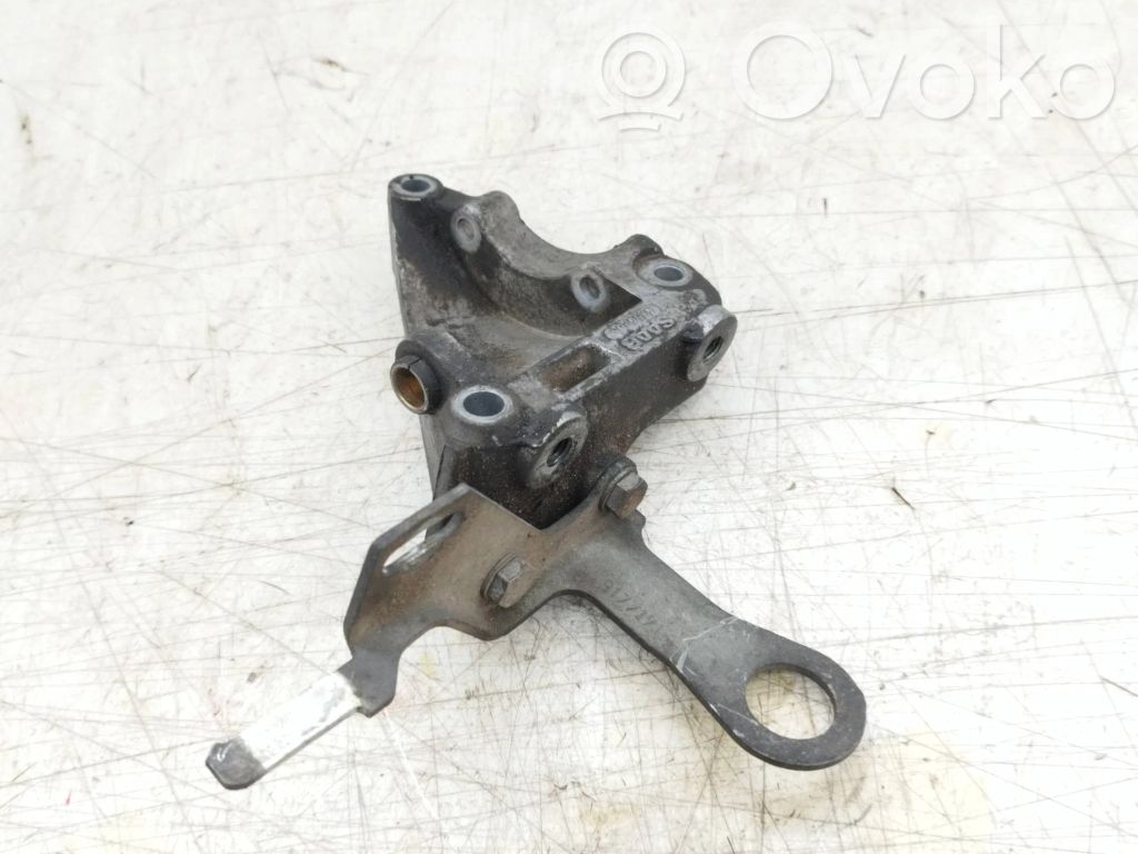 Saab 9-5 Engine mounting bracket 