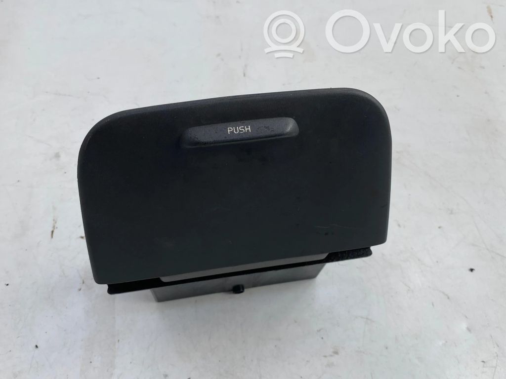 Volvo S70  V70  V70 XC Aschenbecher 