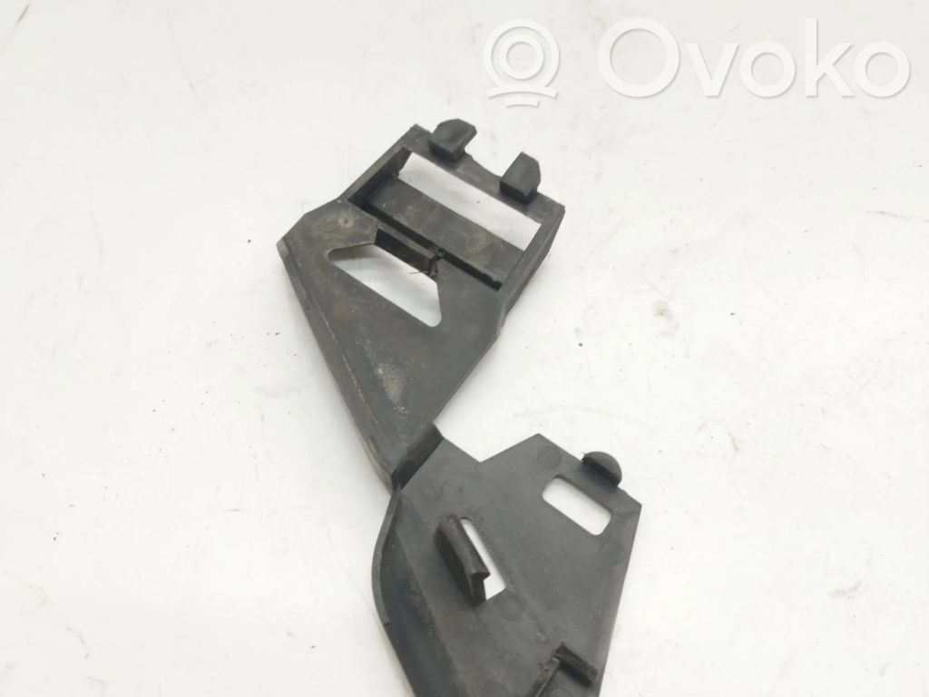 Volvo V50 Headlight/headlamp mounting bracket 