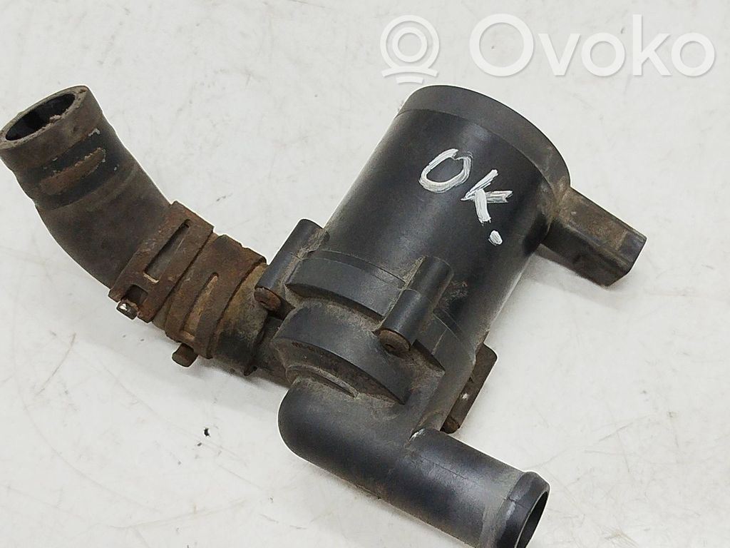 Volkswagen PASSAT B5 Pompa cyrkulacji / obiegu wody 