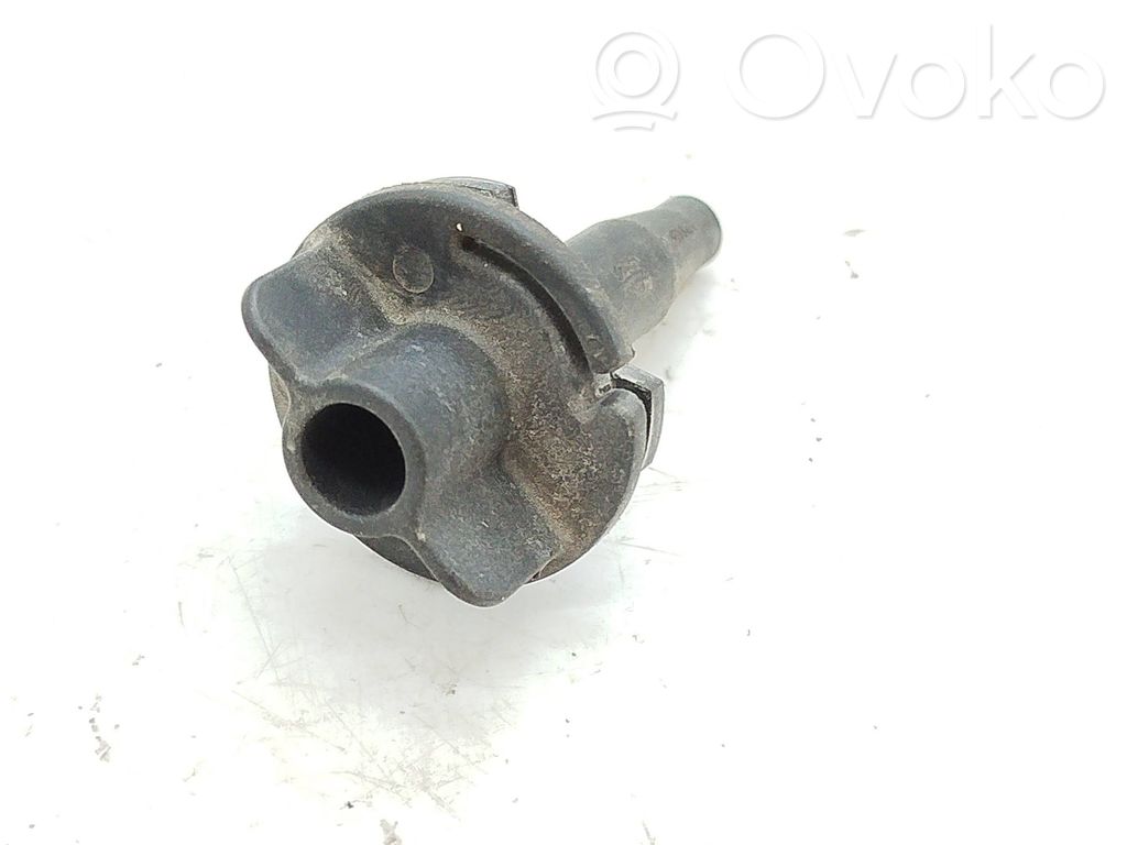 Ford Mondeo MK IV Radiator mount bracket 