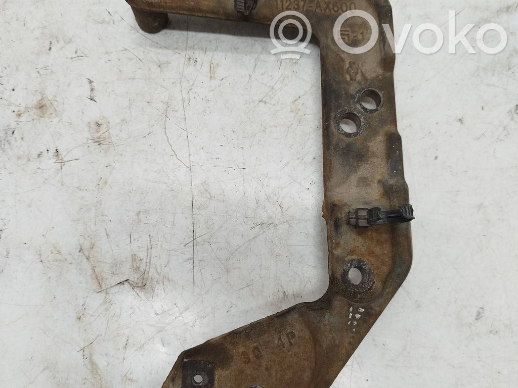 Nissan Micra Engine mounting bracket 